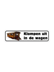 Klompen uit in de wagen