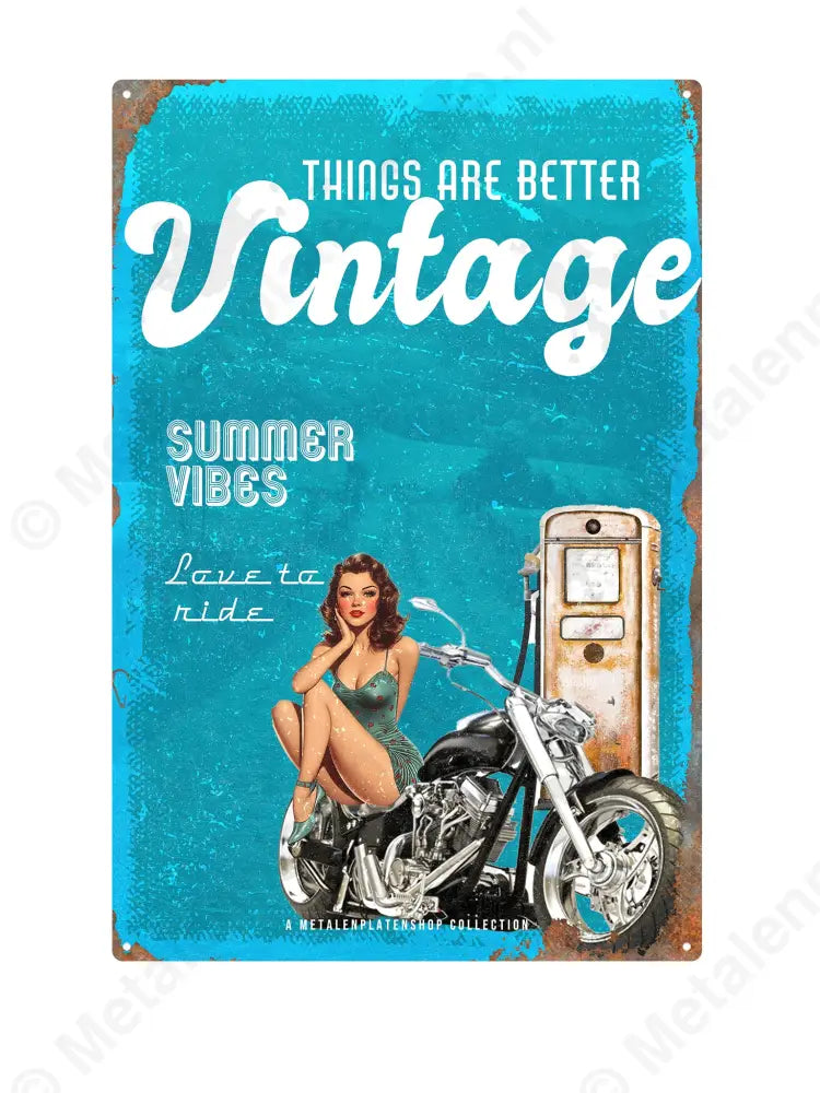 Things Are Better Vintage - Pin-Up - MPS Collection Blauw Metaalbord