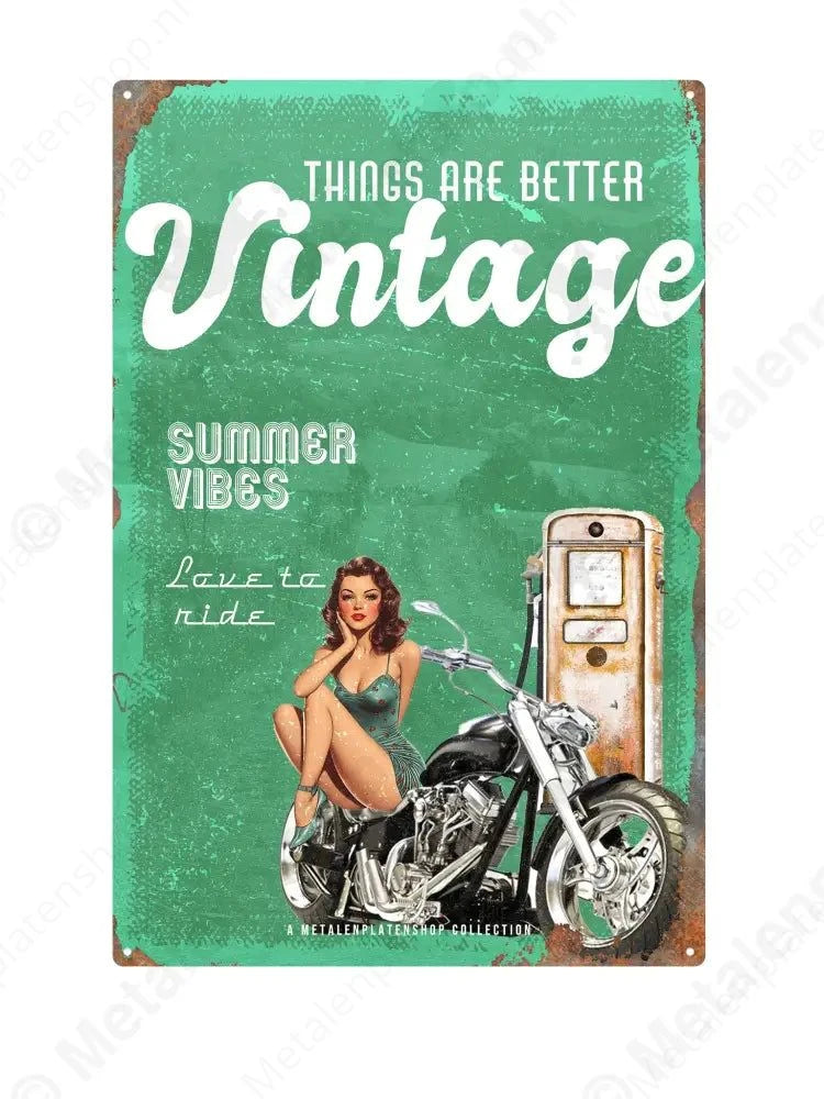 Things Are Better Vintage - Pin-Up - MPS Collection Groen Metaalbord